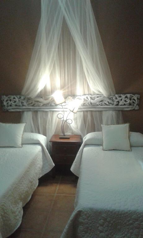 Casa Rural El Sombrero Эль-Росио Номер фото